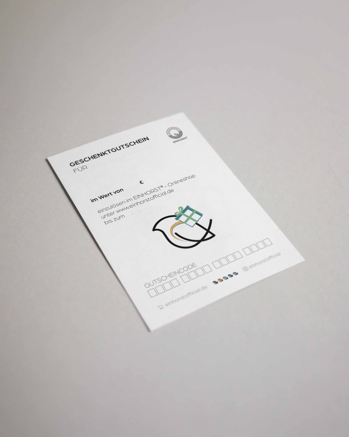 EINHORST® Pride Geschenkgutschein, MockUp von Gutscheinkarte zum selbst ausdrucken