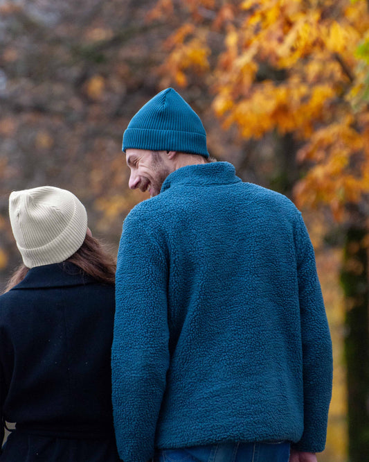 Wollmütze mit 6 Motiven der pride-Kollektion mit weißem Stick in 10 verschiedenen Farben