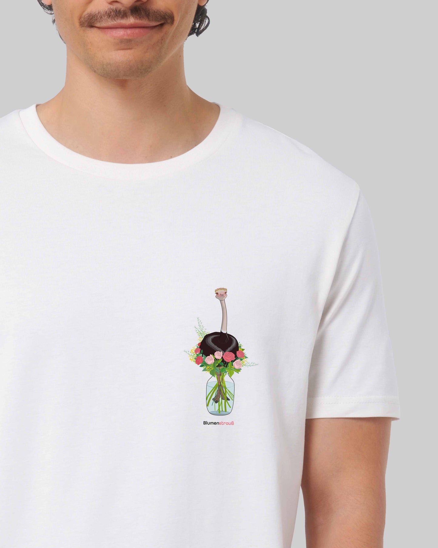 EINHORST® unisex organic Shirt in Weiß mit dem Motiv "Blumenstrauß", Bild von männlicher Person mit Shirt