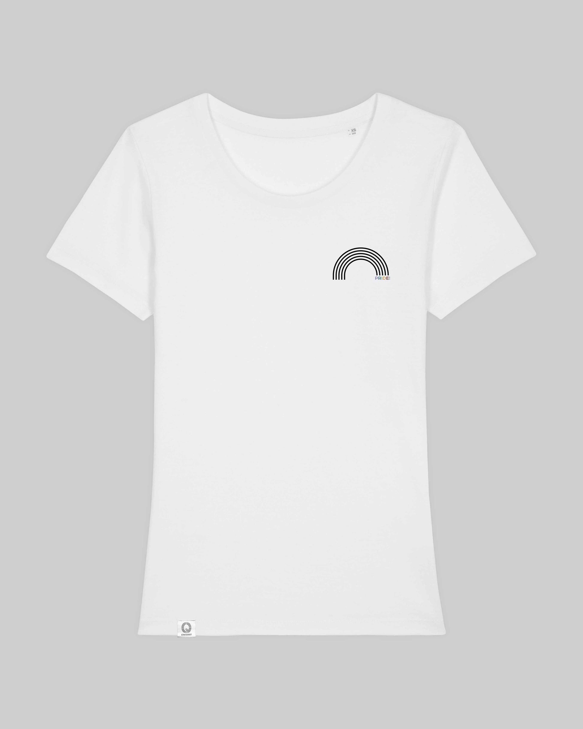 EINHORST® Organic Shirt tailliert in "Weiß" mit dem Motiv "pride Regenbogen" in der Kombination schwarzer Regenbogen mit bunter Schrift, Bild von Shirt von vorne