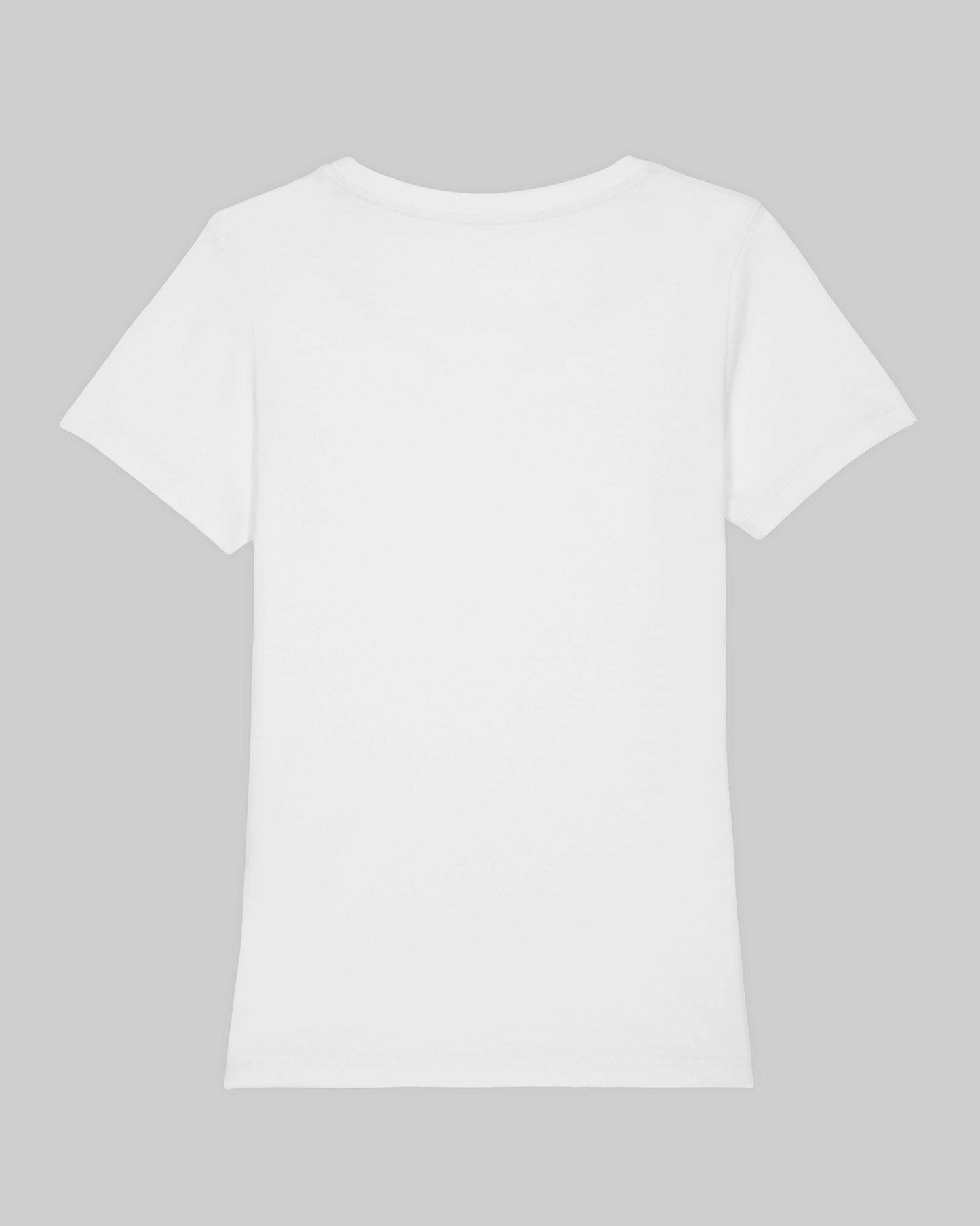 EINHORST® Organic Shirt tailliert in "Weiß" mit dem Motiv "proud Regenbogen" in der Kombination bunter Regenbogen mit schwarzer Schrift, Bild von Shirt von hinten